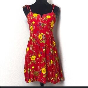 Red Express Dress with tie straps.

100% Rayon.
CATEGORY
Women
Dress
Midi